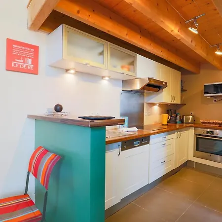 Holiday home A Deux Pas Du Marche Maison 6 Personnes Sainte-Marie-de-Re