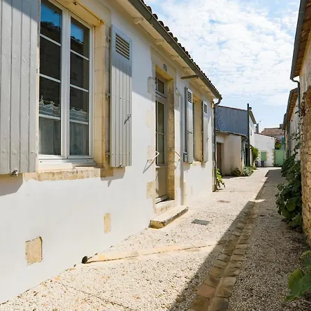 Holiday home A Deux Pas Du Marche Maison 6 Personnes